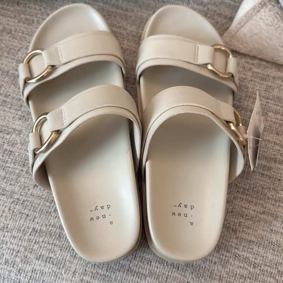 NWT A New Day Marcy Cream and Gold Sandals with Adjustable Straps - Picture 5 of 7